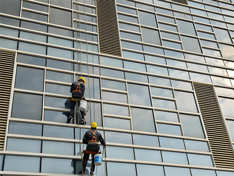 幕墻維保施工現(xiàn)場